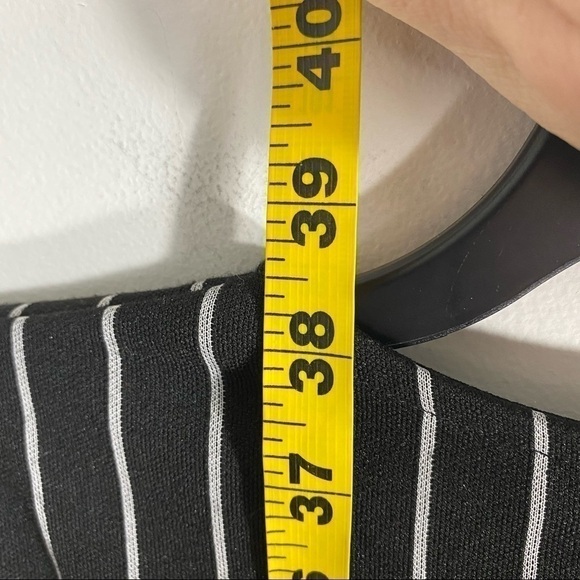 Miss Selfridge Pin Striped Dress NWT Sz 6 Black White Long Sleeve Midi - Picture 6 of 9